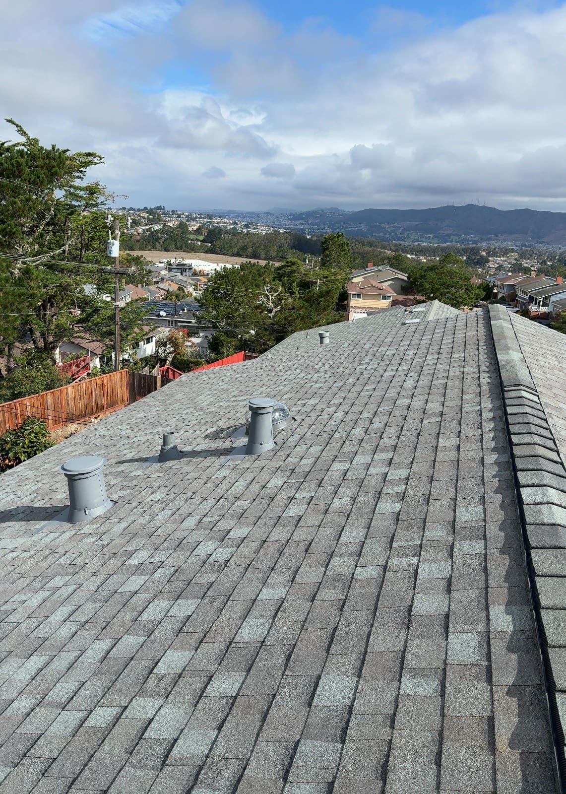 CertainTeed Landmark Solaris in Georgetown Gray — roof replacement, San Bruno (photo 2)