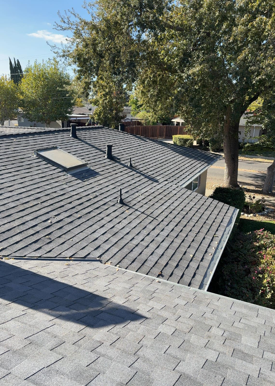 CertainTeed Landmark Pro Solaris in Max Def Moire Black — roof replacement, Concord (photo 4)