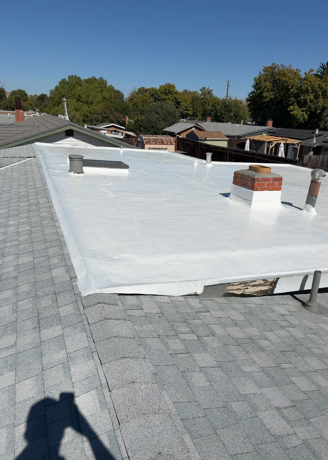 CertainTeed Landmark Solaris in Silver Birch — pitched & flat roof replacement, Concord (photo 12)