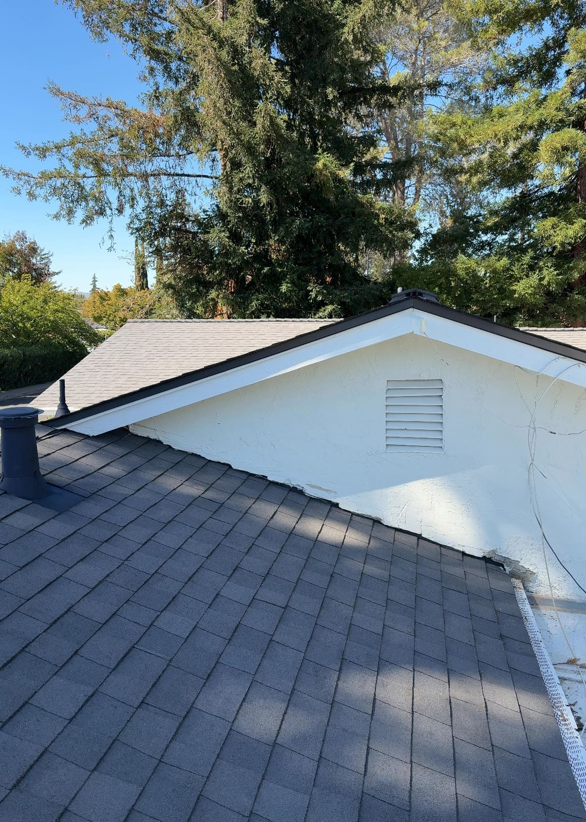 CertainTeed Landmark Solaris in Graphite Gray — roof replacement, Walnut Creek (photo 3)