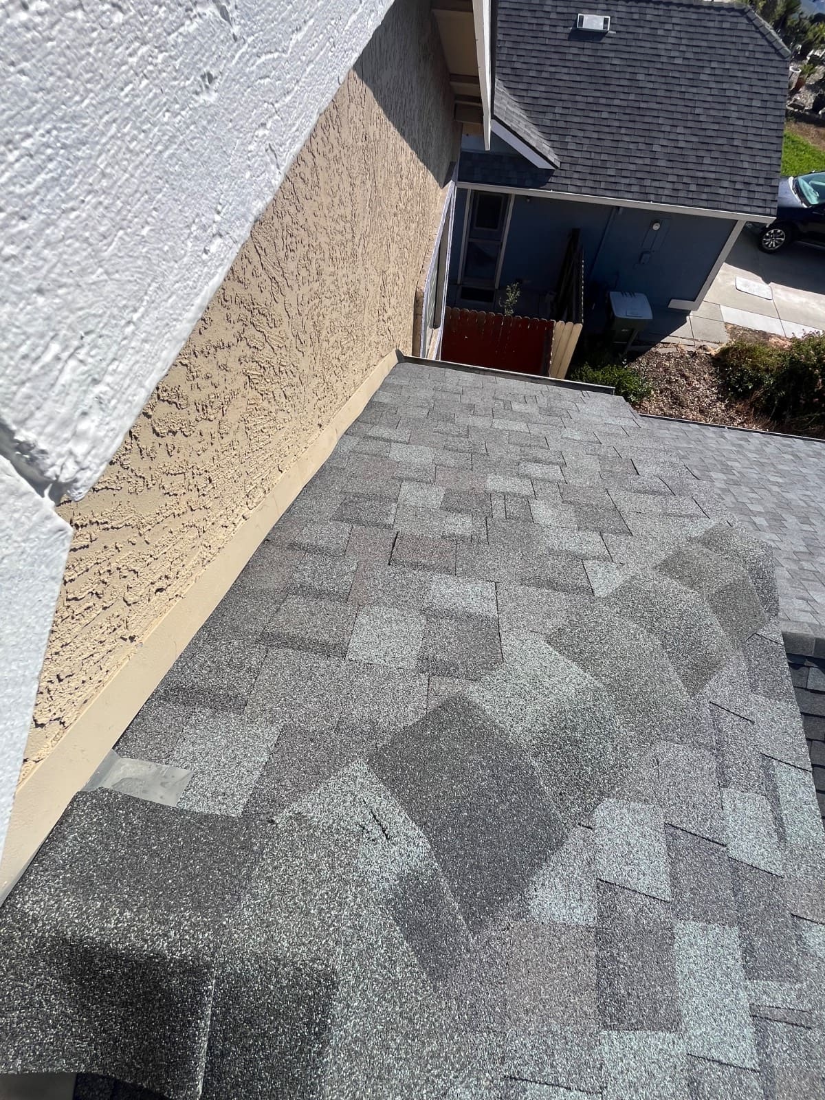 CertainTeed Landmark Solaris in Georgetown Gray — roof replacement, Suisun City (photo 3)