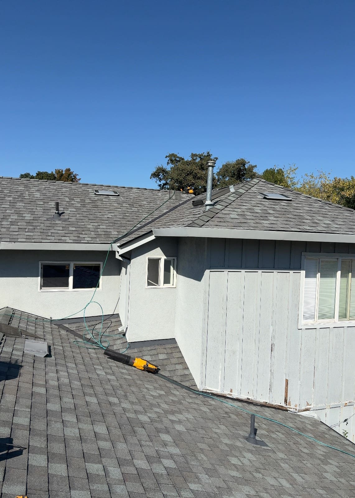 CertainTeed Landmark Solaris in Georgetown Gray — roof replacement, Walnut Creek (photo 11)