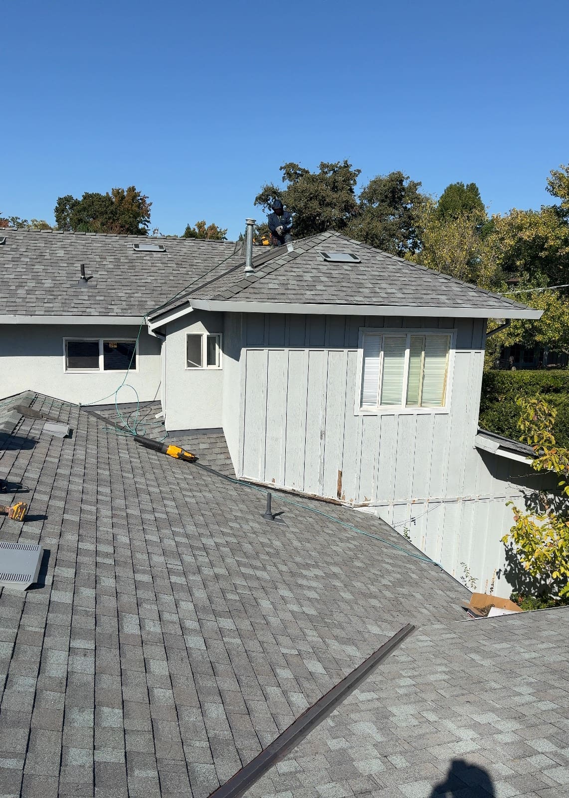 CertainTeed Landmark Solaris in Georgetown Gray — roof replacement, Walnut Creek (photo 17)